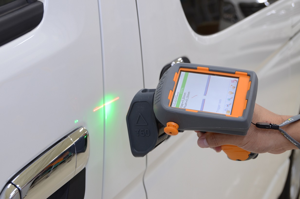 ポータブル隙間/段差測定器『GapGun』